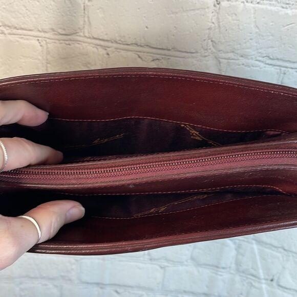 Etienne Aigner Burgundy Cross Body Bag with 3 inner openings, one is zip - Picture 8 of 10